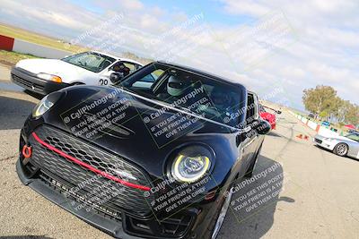 media/Mar-30-2025-Speed Ventures (Sun) [[39e6b1441d]]/Yellow/Grid/